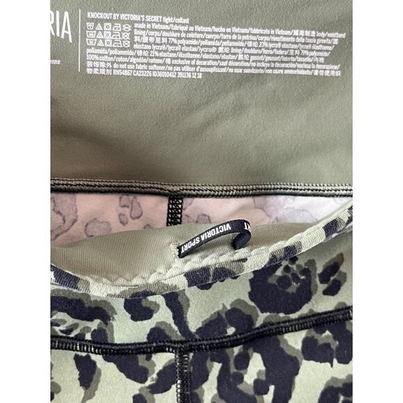 Victoria's Secret Victoria Sport Cheetah Print Knockout Tight 7/8 Leggings Large - Picture 7 of 8